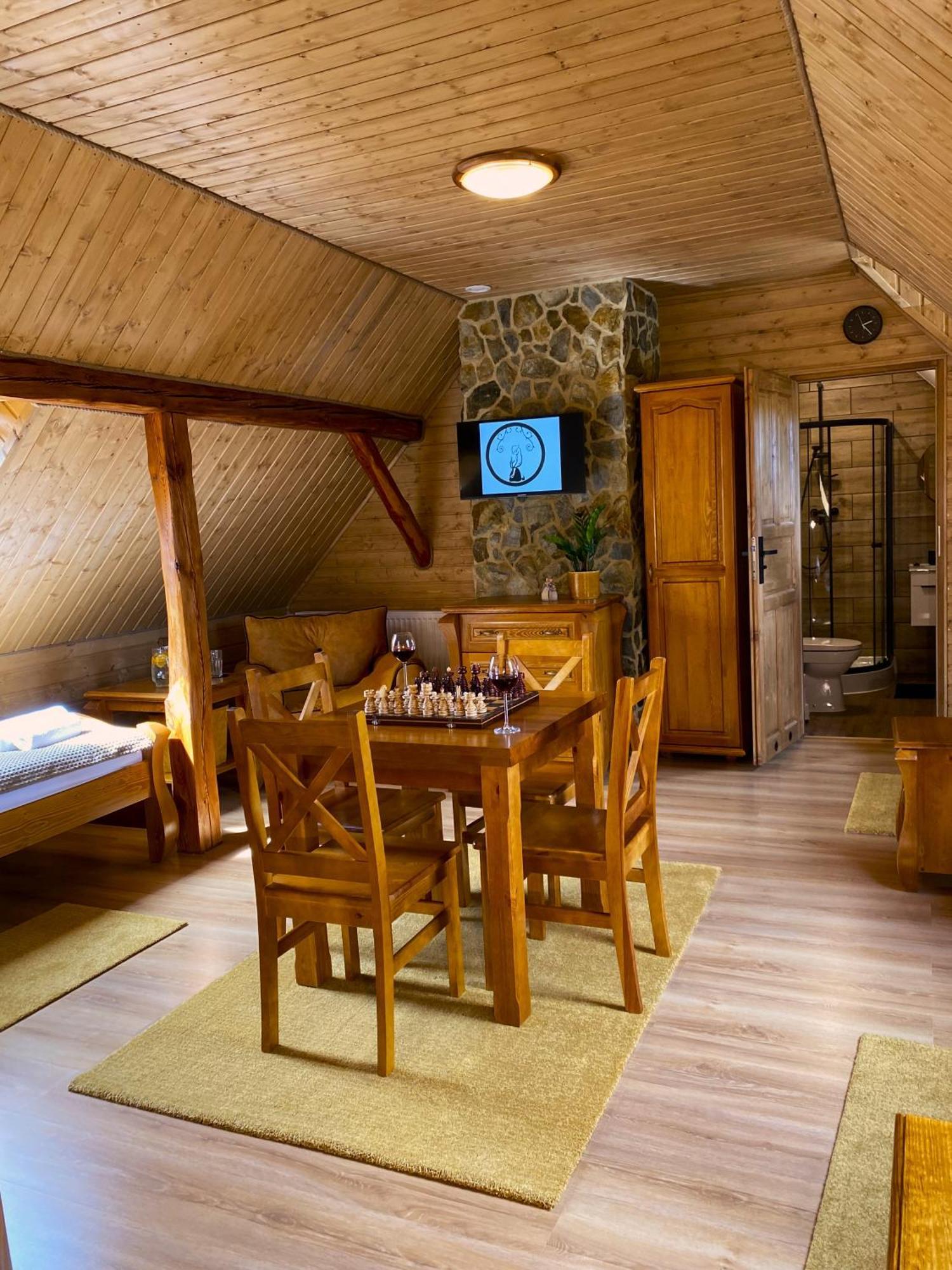Kamien I Sowa Aparthotel Lipinki Luzyckie Ngoại thất bức ảnh